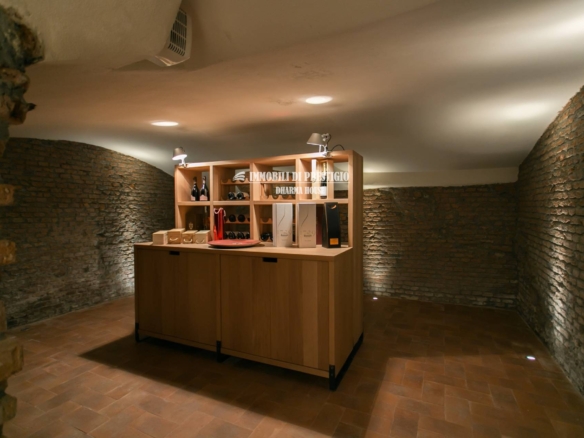 MILANO VIA VIGEVANO, VENDITA LOFT CON SPA INTERNA