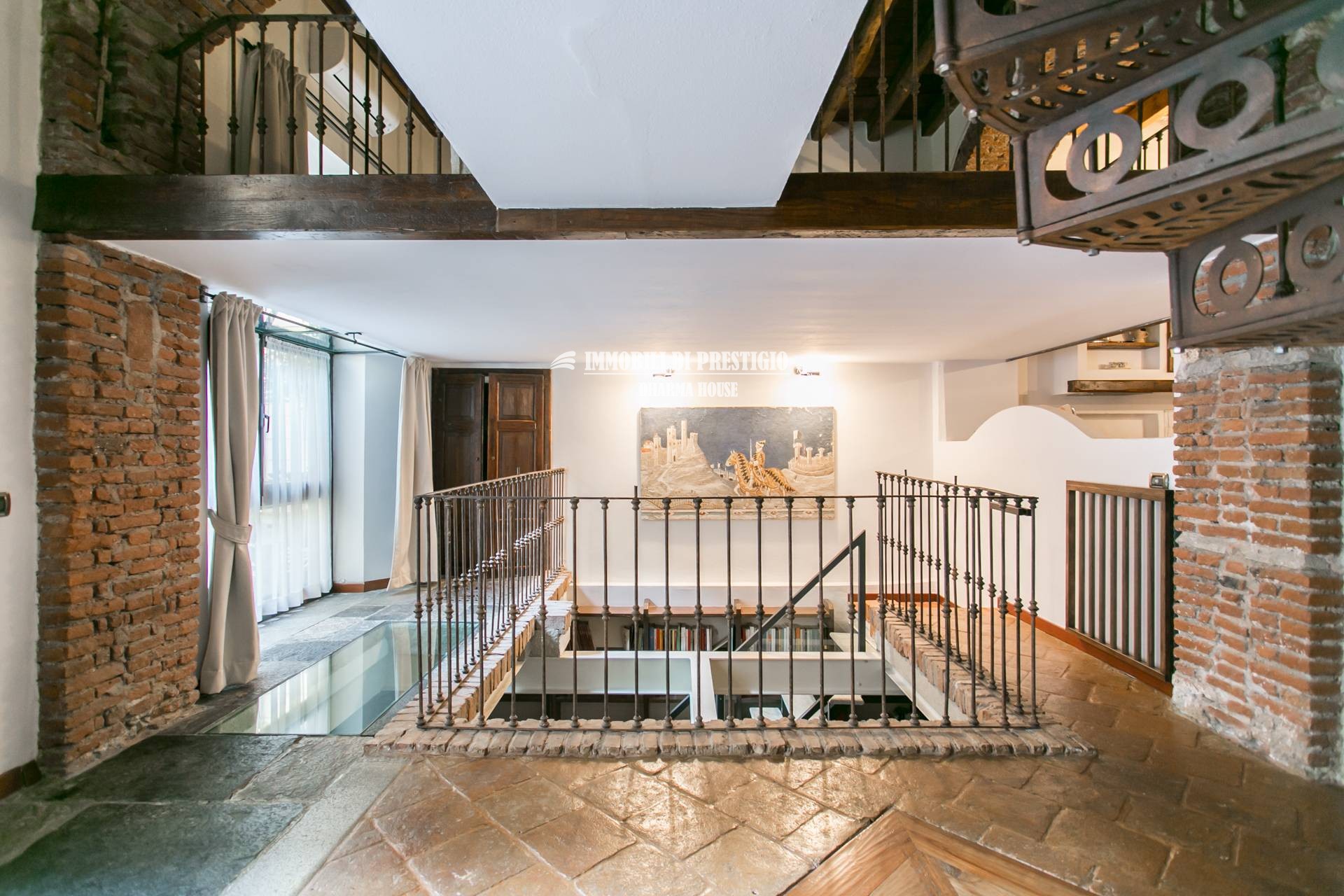 MILANO VIA VIGEVANO, VENDITA LOFT CON SPA INTERNA