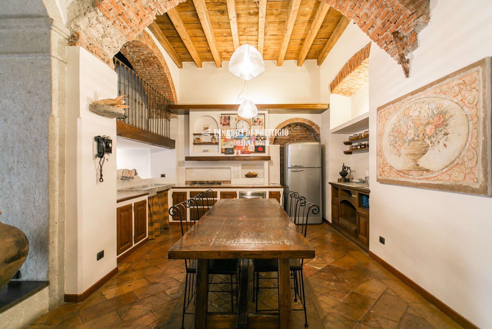 MILANO VIA VIGEVANO, VENDITA LOFT CON SPA INTERNA