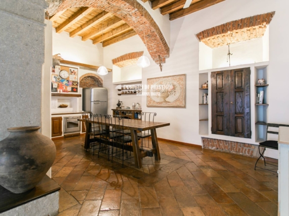 MILANO VIA VIGEVANO, VENDITA LOFT CON SPA INTERNA