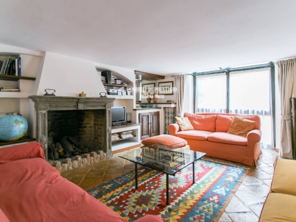 MILANO VIA VIGEVANO, VENDITA LOFT CON SPA INTERNA