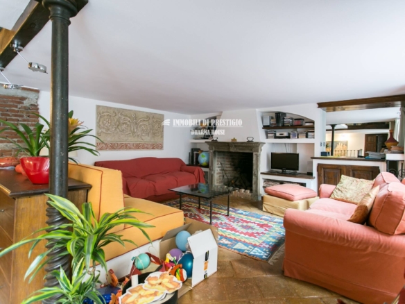 MILANO VIA VIGEVANO, VENDITA LOFT CON SPA INTERNA