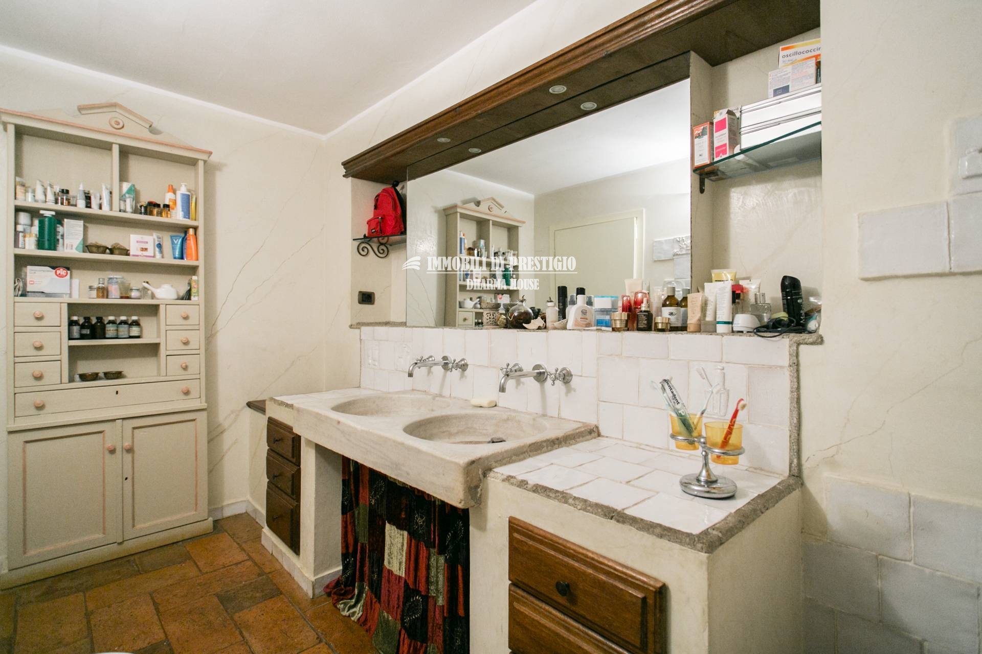 MILANO VIA VIGEVANO, VENDITA LOFT CON SPA INTERNA