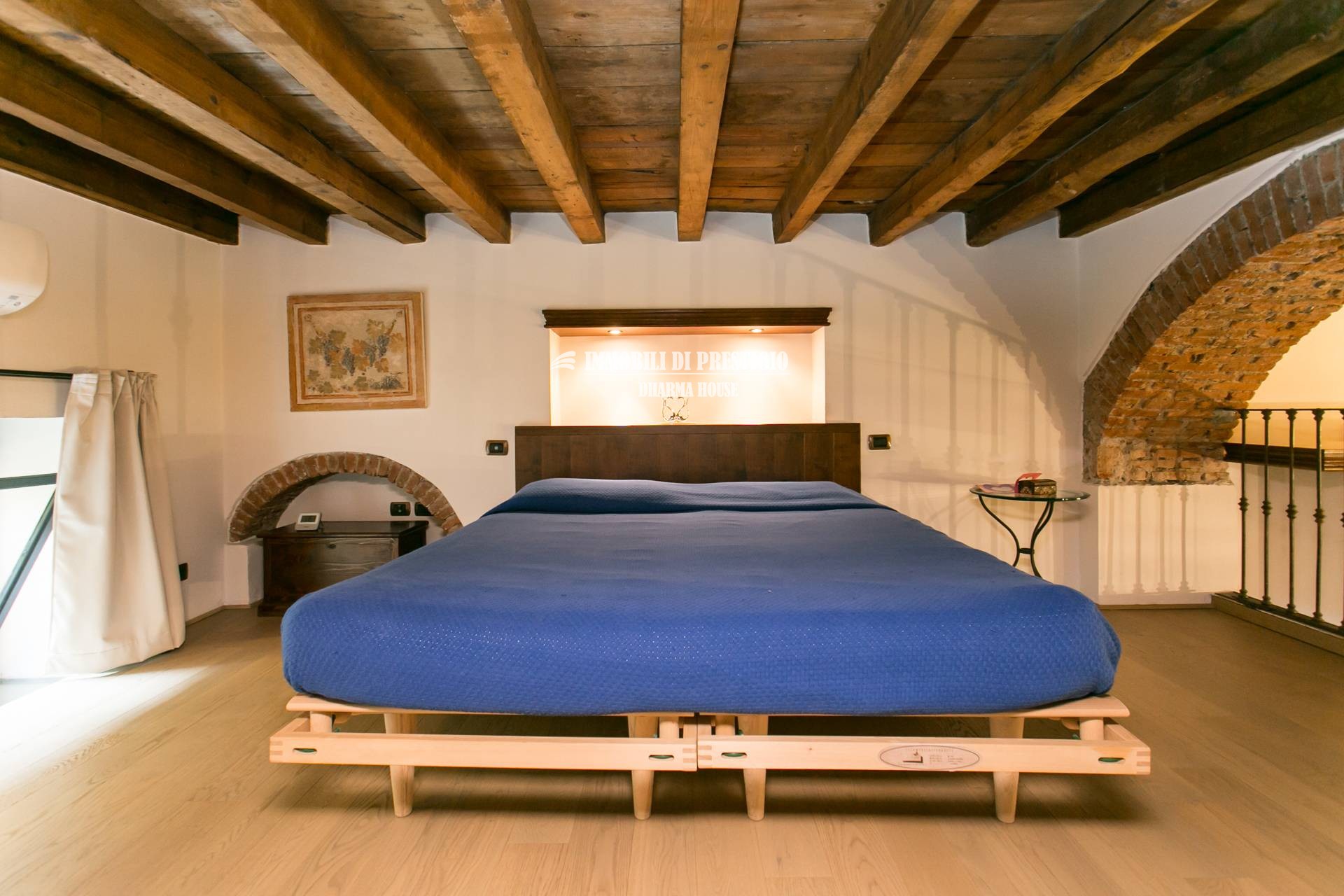 MILANO VIA VIGEVANO, VENDITA LOFT CON SPA INTERNA