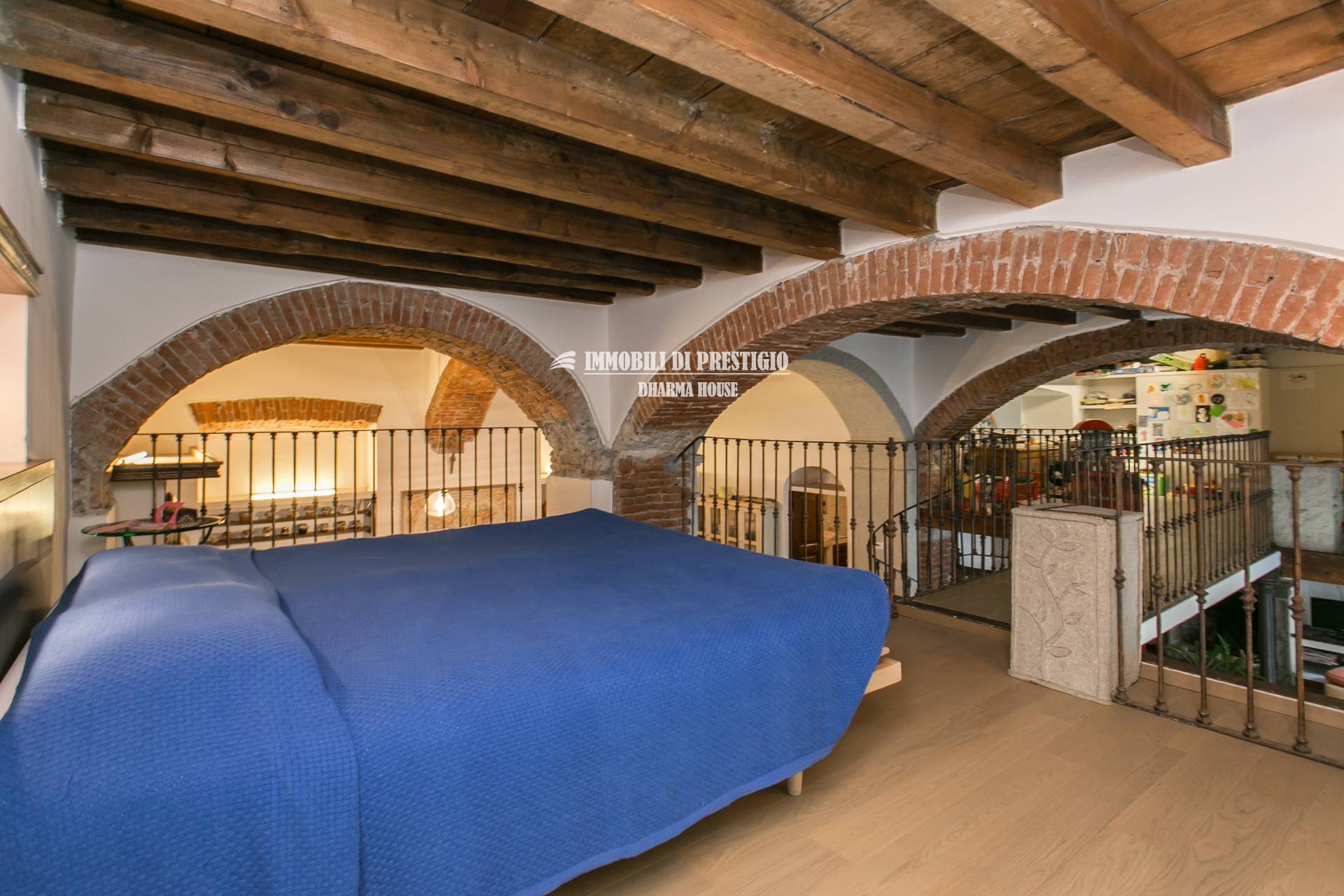 MILANO VIA VIGEVANO, VENDITA LOFT CON SPA INTERNA