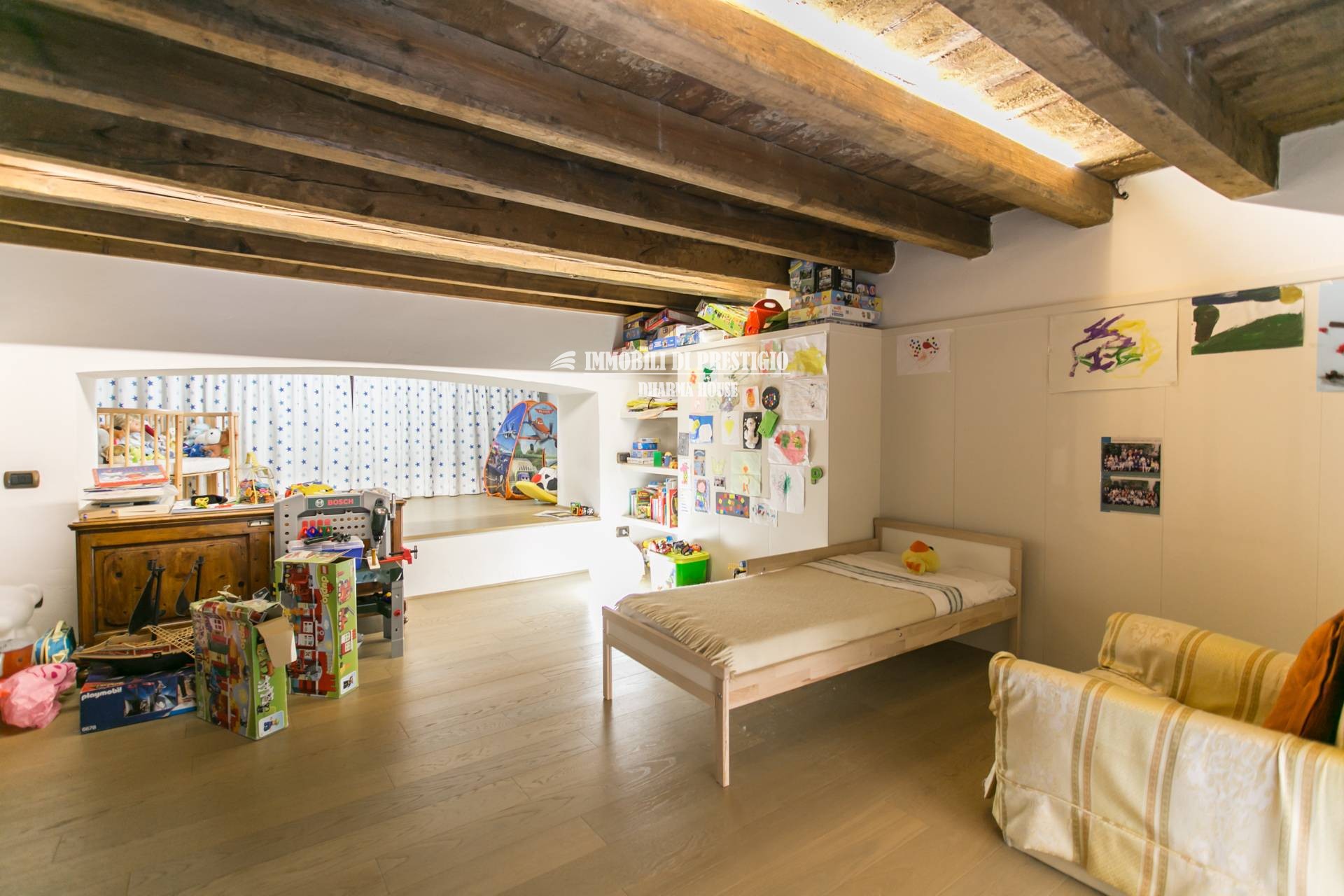 MILANO VIA VIGEVANO, VENDITA LOFT CON SPA INTERNA