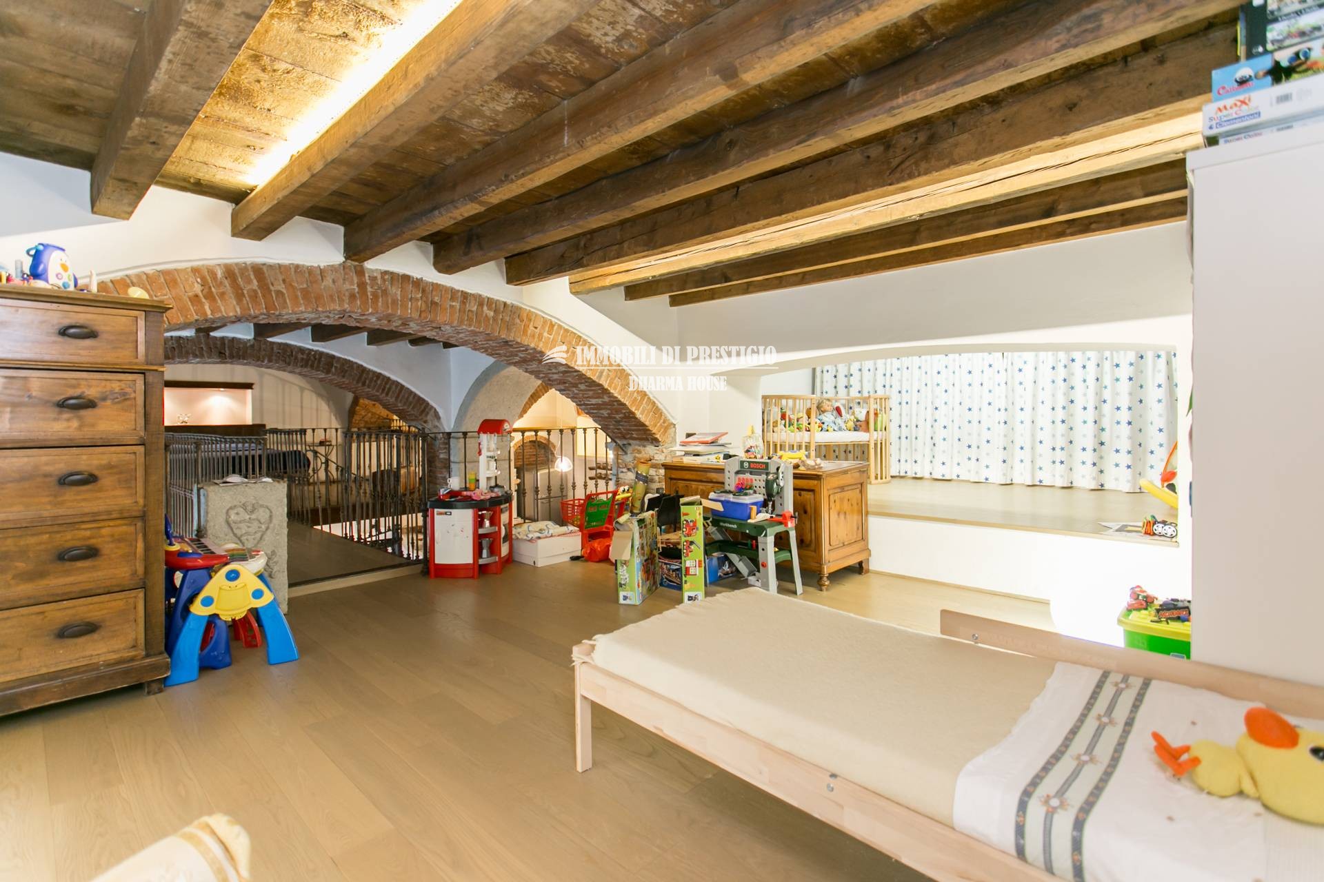 MILANO VIA VIGEVANO, VENDITA LOFT CON SPA INTERNA