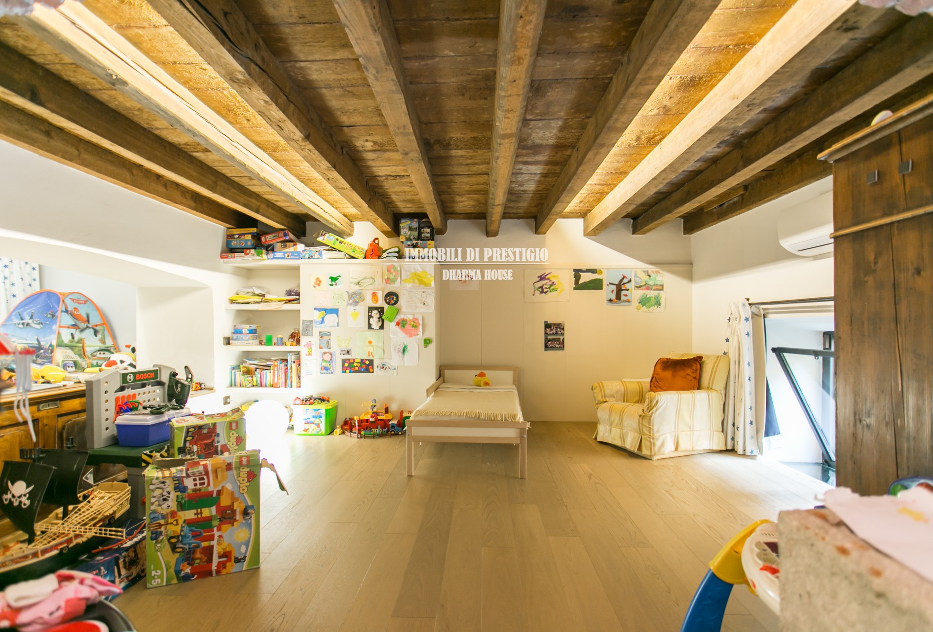 MILANO VIA VIGEVANO, VENDITA LOFT CON SPA INTERNA