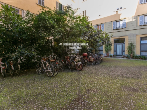 MILANO VIA VIGEVANO, VENDITA LOFT CON SPA INTERNA