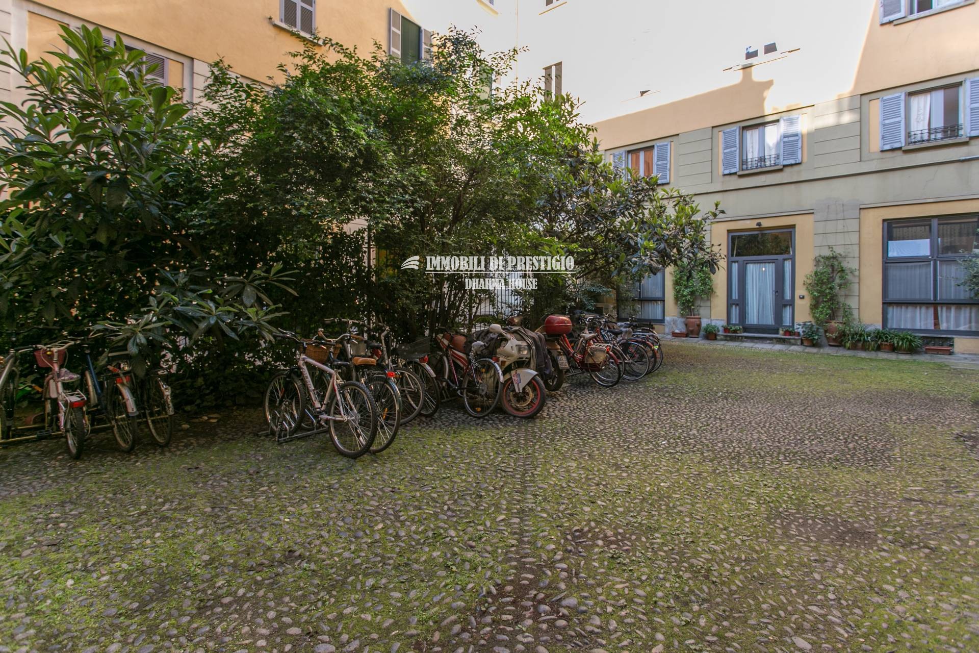 MILANO VIA VIGEVANO, VENDITA LOFT CON SPA INTERNA
