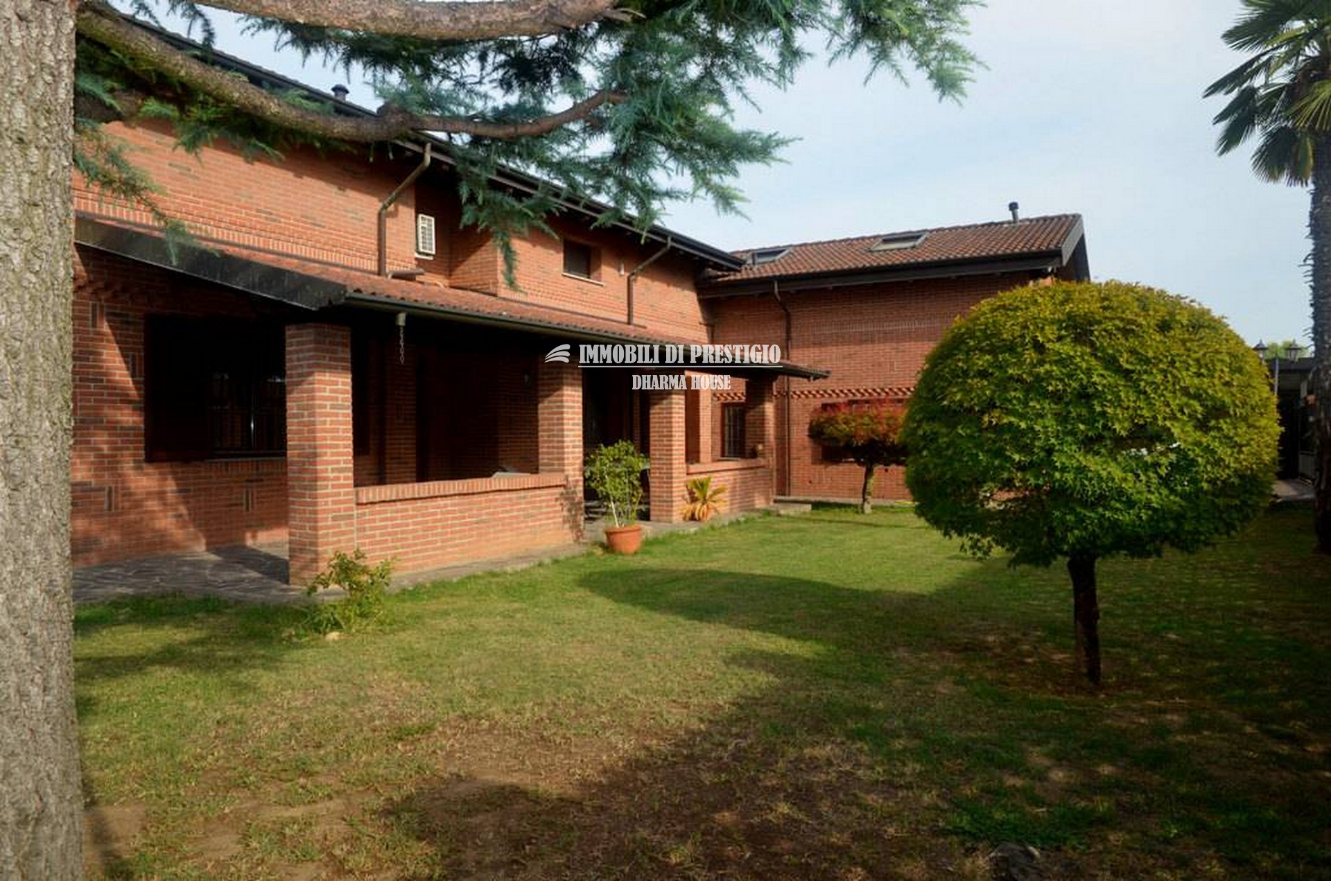 mg-borgosansiro01 BORGO SAN SIRO, VENDITA VILLA CON GIARDINO E ADIACENTE TERRENO EDIFICABILE