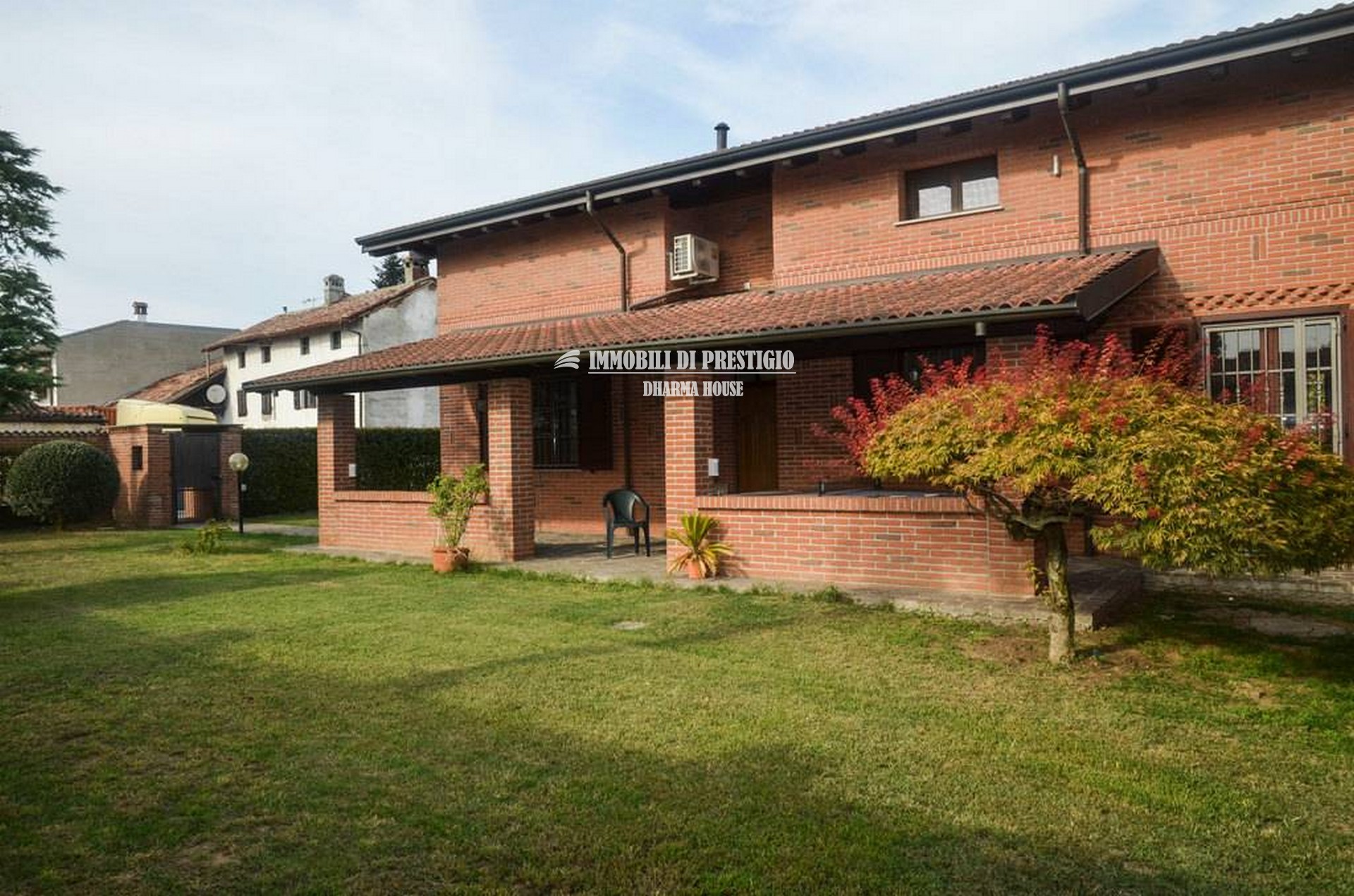 mg-borgosansiro03 BORGO SAN SIRO, VENDITA VILLA CON GIARDINO E ADIACENTE TERRENO EDIFICABILE