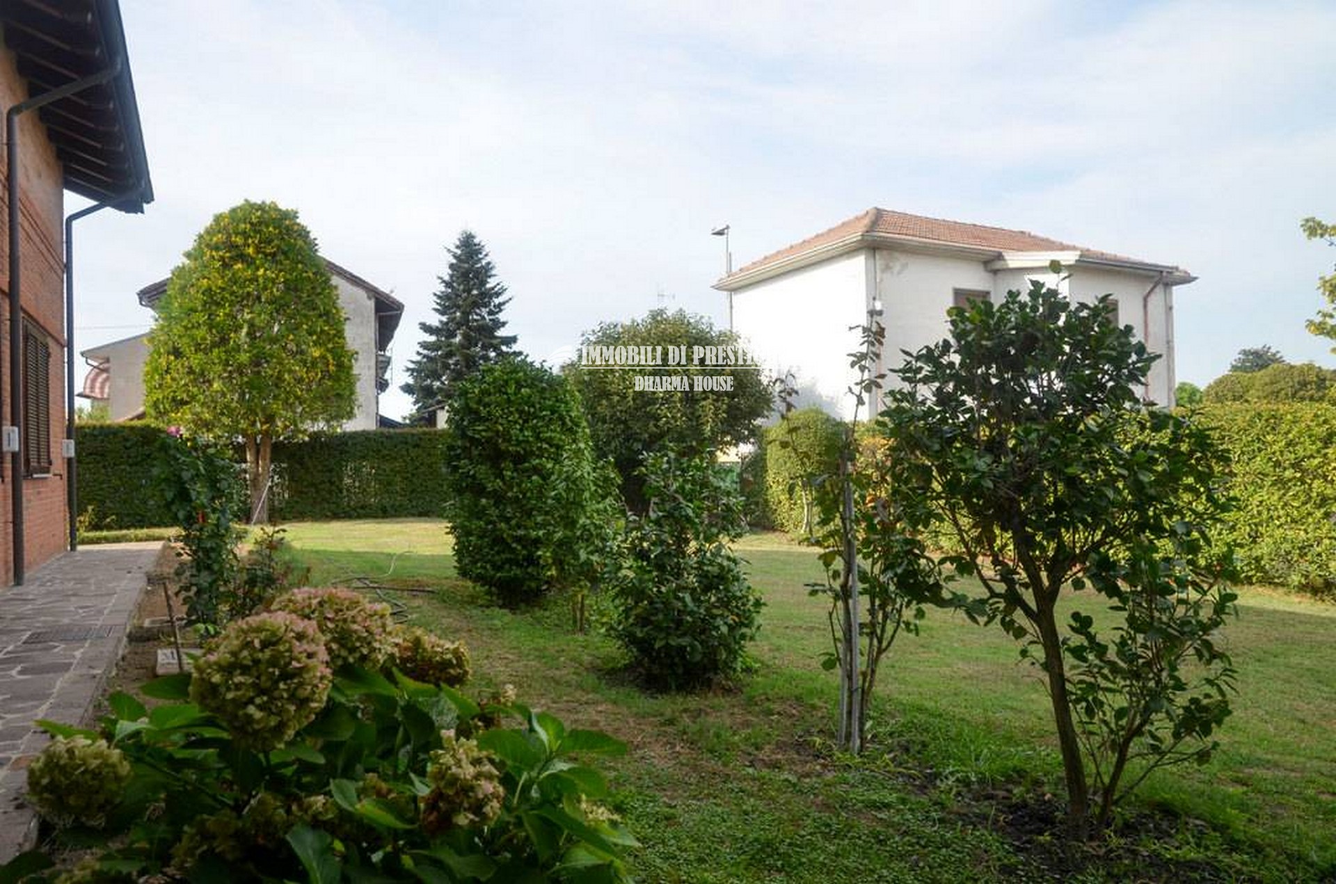 mg-borgosansiro28 BORGO SAN SIRO, VENDITA VILLA CON GIARDINO E ADIACENTE TERRENO EDIFICABILE