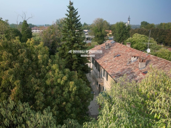 LODI, VENDITA SCENOGRAFICA VILLA IMMERSA NEL VERDE