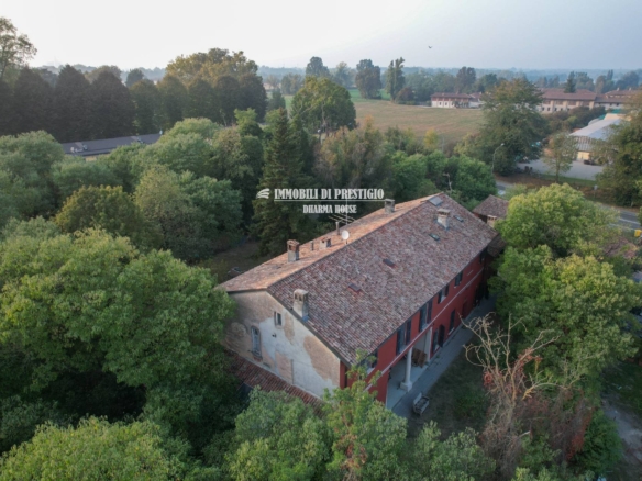 LODI, VENDITA SCENOGRAFICA VILLA IMMERSA NEL VERDE