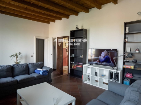 LODI, VENDITA SCENOGRAFICA VILLA IMMERSA NEL VERDE