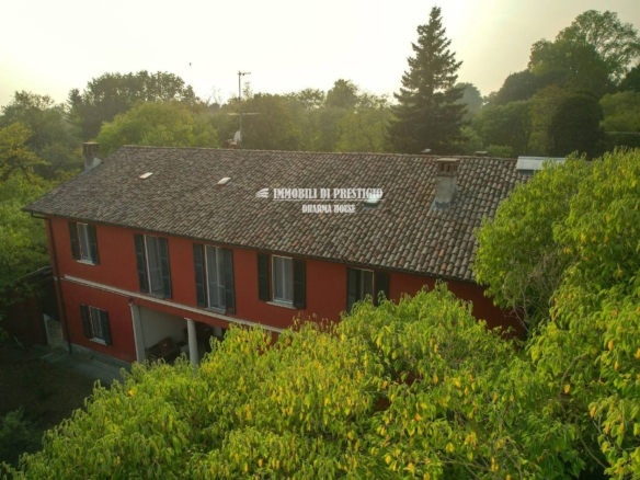 LODI, VENDITA SCENOGRAFICA VILLA IMMERSA NEL VERDE