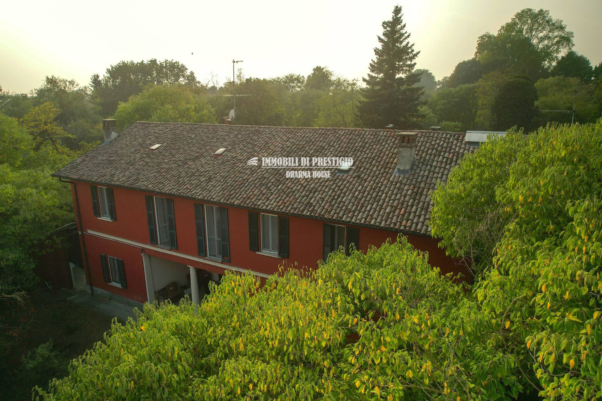 LODI, VENDITA SCENOGRAFICA VILLA IMMERSA NEL VERDE