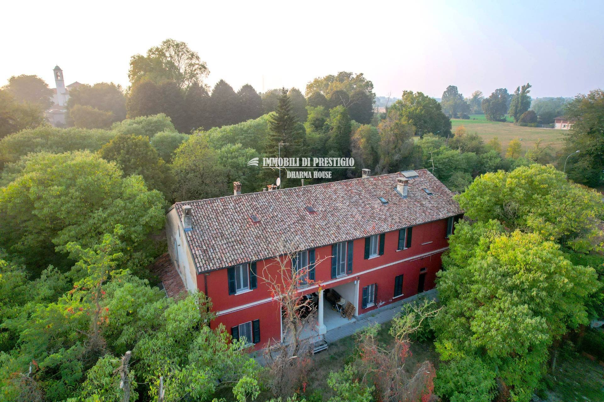 LODI, VENDITA SCENOGRAFICA VILLA IMMERSA NEL VERDE