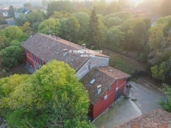 LODI, VENDITA SCENOGRAFICA VILLA IMMERSA NEL VERDE