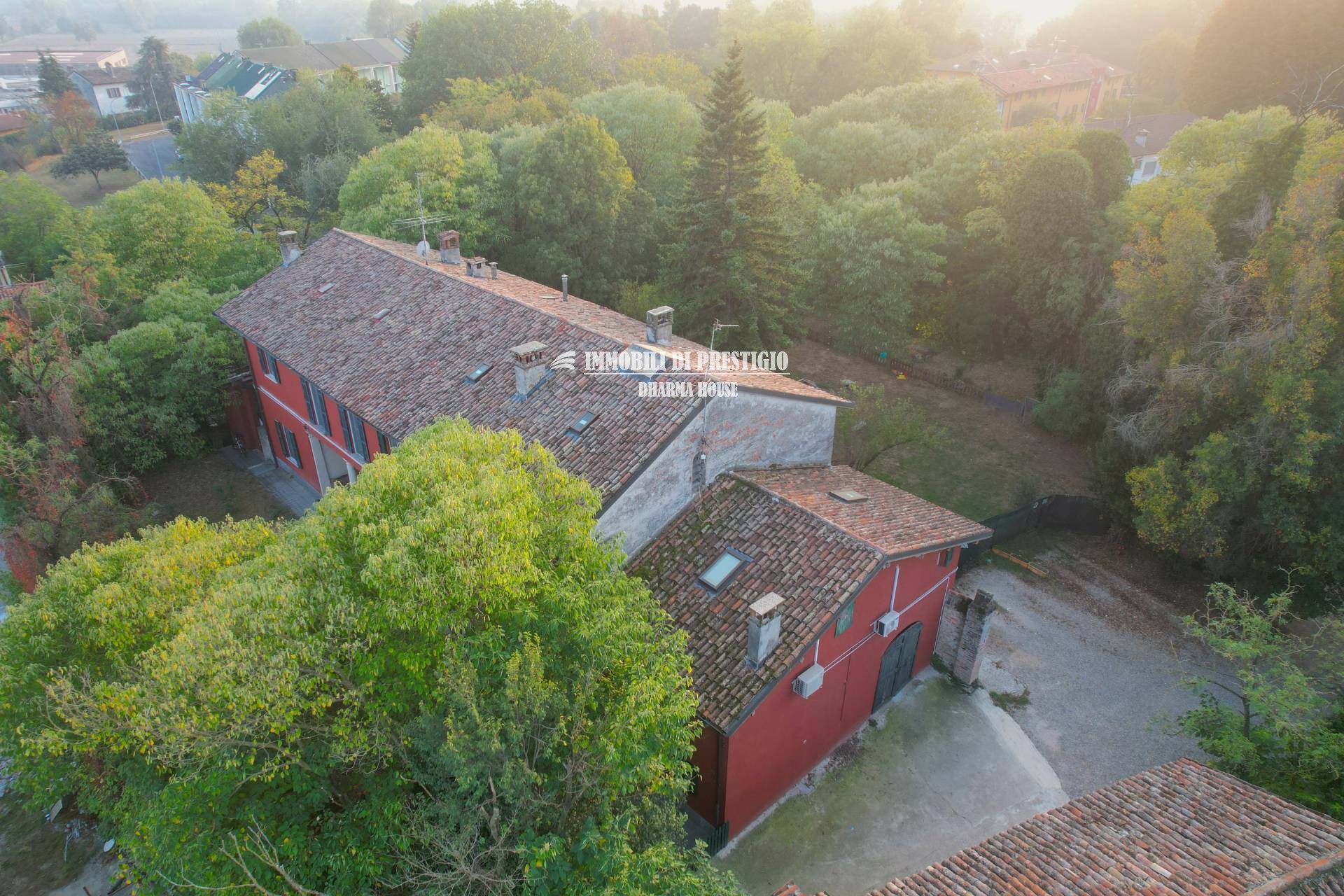 LODI, VENDITA SCENOGRAFICA VILLA IMMERSA NEL VERDE