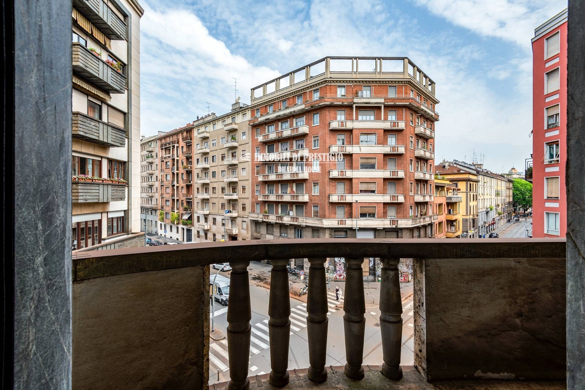 MILANO PORTA VENEZIA, AFFASCINANTE E LUMINOSA RESIDENZA