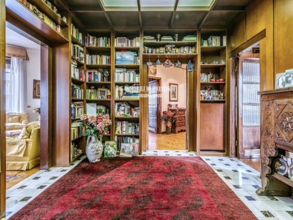 MILANO PORTA VENEZIA, AFFASCINANTE E LUMINOSA RESIDENZA