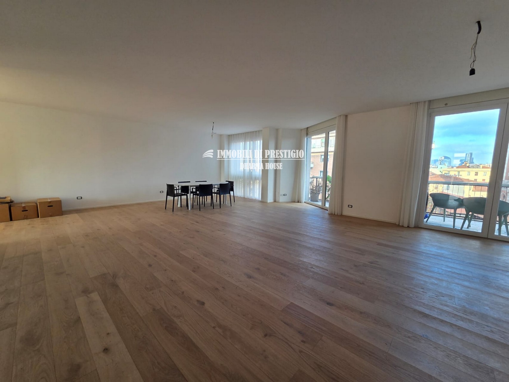MILANO VIA CANOVA, VENDITA APPARTAMENTO PANORAMICO