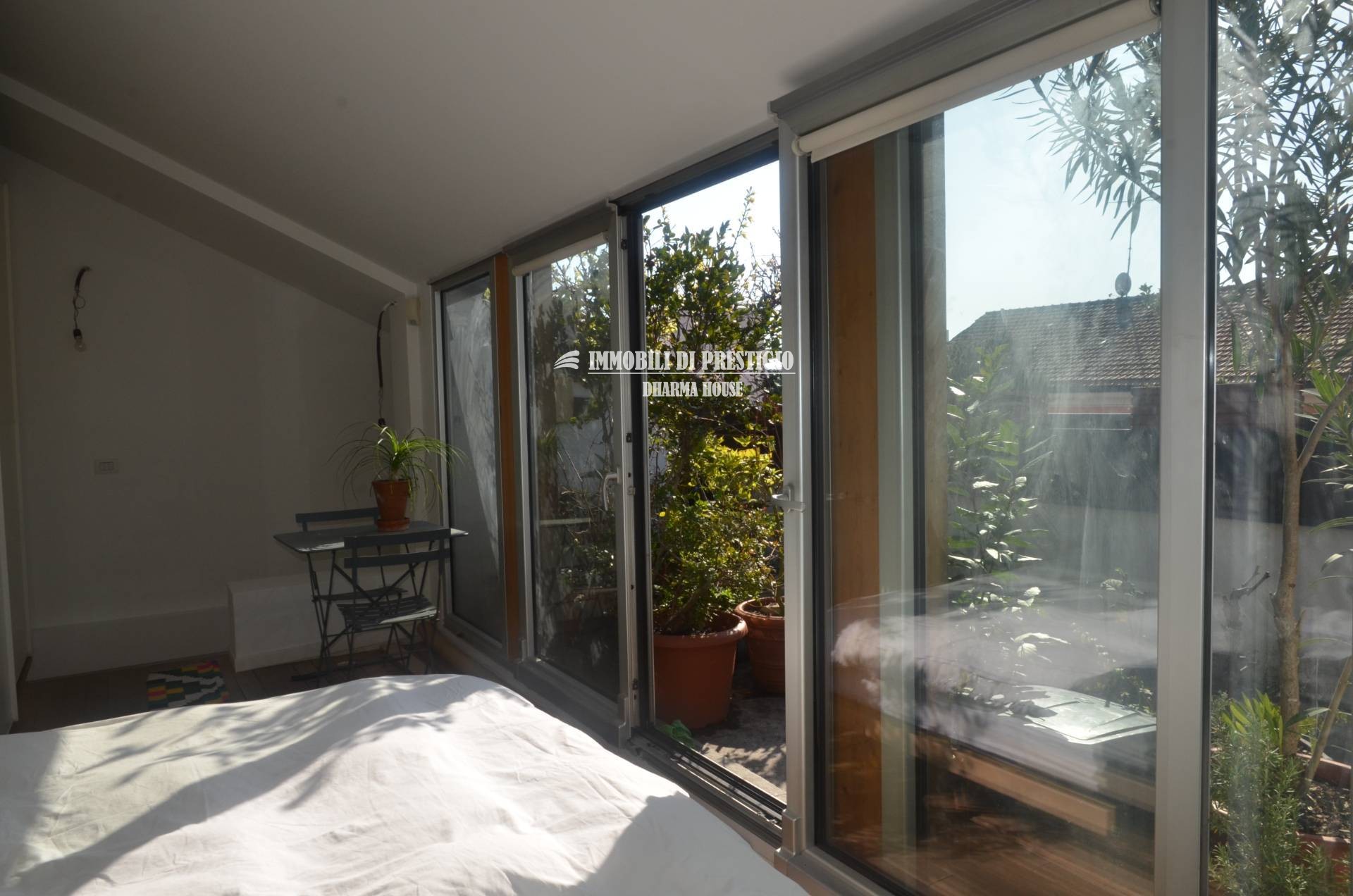 MILANO MEDAGLIE D’ORO, VENDITA APPARTAMENTO CON TERRAZZO IN STABILE SIGNORILE