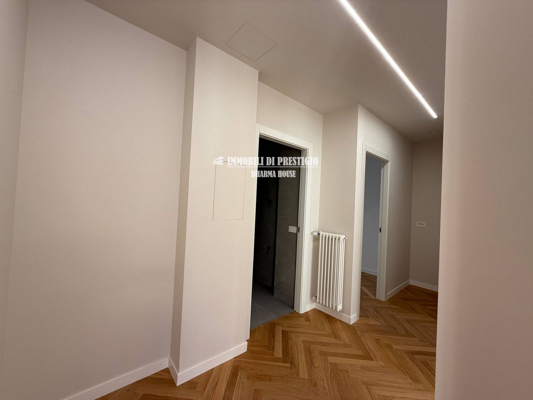 MILANO VIA LAZZARONI, VENDITA TRILOCALE RISTRUTTURATO