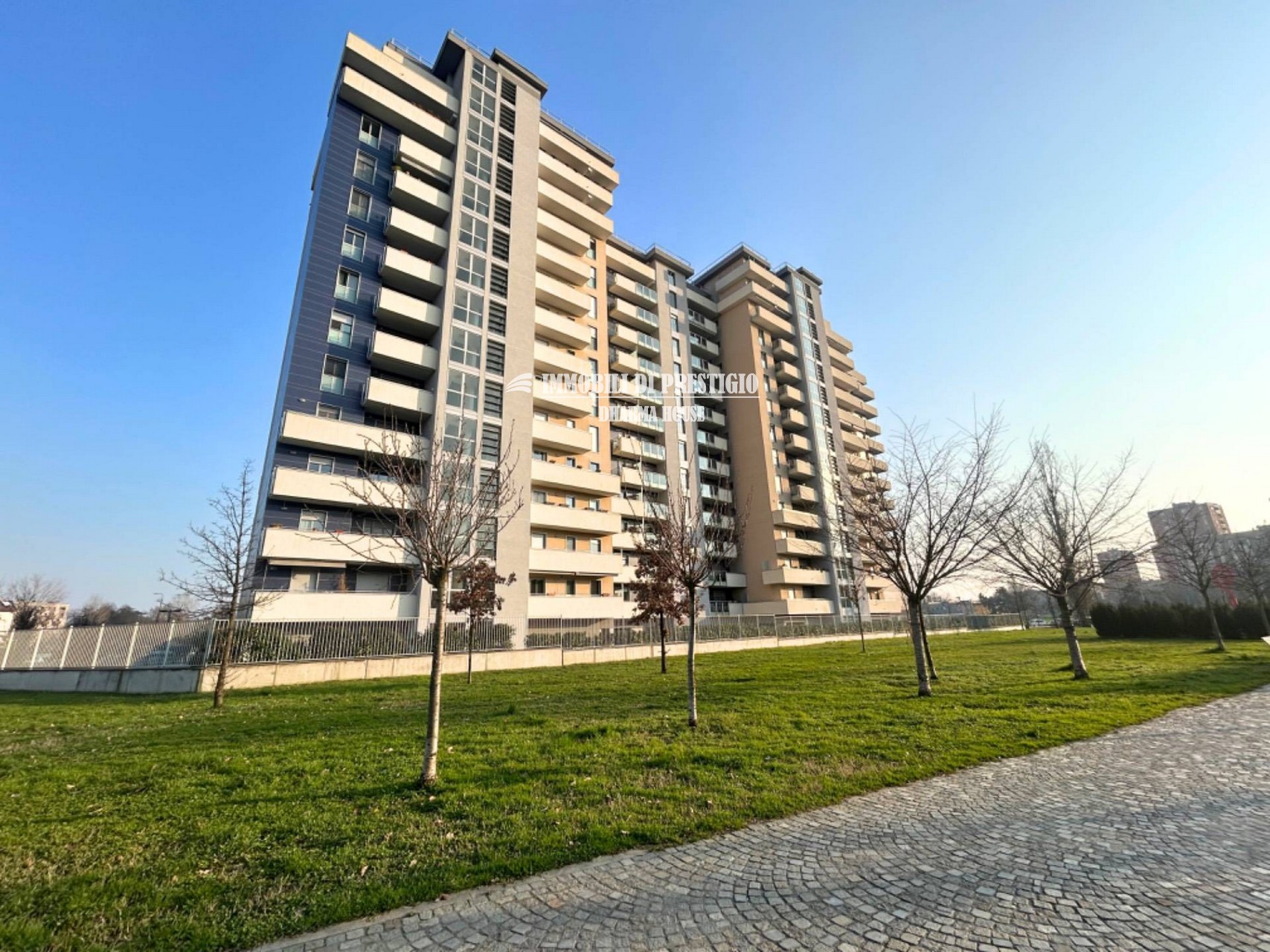 mm-castellanza04 MILANO VIA CASTELLANZA, VENDITA APPARTAMENTO CON TERRAZZO