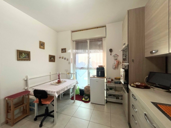 MILANO VIA CASTELLANZA, VENDITA APPARTAMENTO CON TERRAZZO