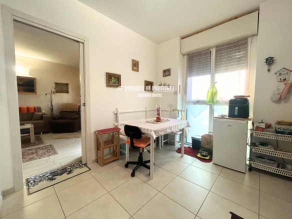 MILANO VIA CASTELLANZA, VENDITA APPARTAMENTO CON TERRAZZO
