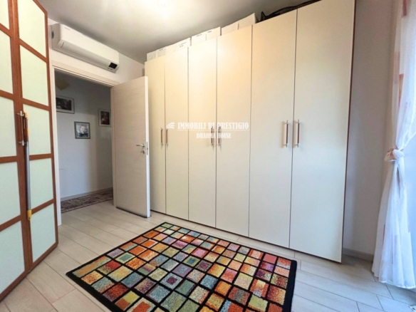 MILANO VIA CASTELLANZA, VENDITA APPARTAMENTO CON TERRAZZO