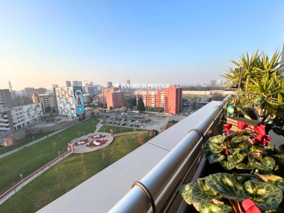 MILANO VIA CASTELLANZA, VENDITA APPARTAMENTO CON TERRAZZO