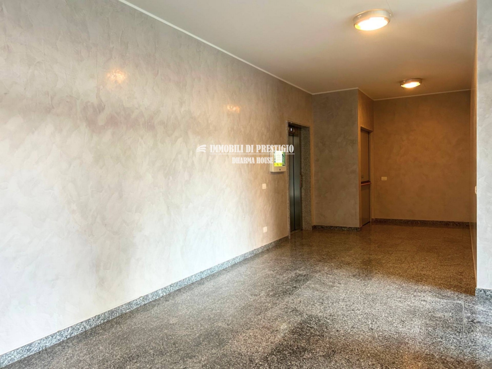 mm-castellanza31 MILANO VIA CASTELLANZA, VENDITA APPARTAMENTO CON TERRAZZO