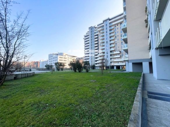 MILANO VIA CASTELLANZA, VENDITA APPARTAMENTO CON TERRAZZO