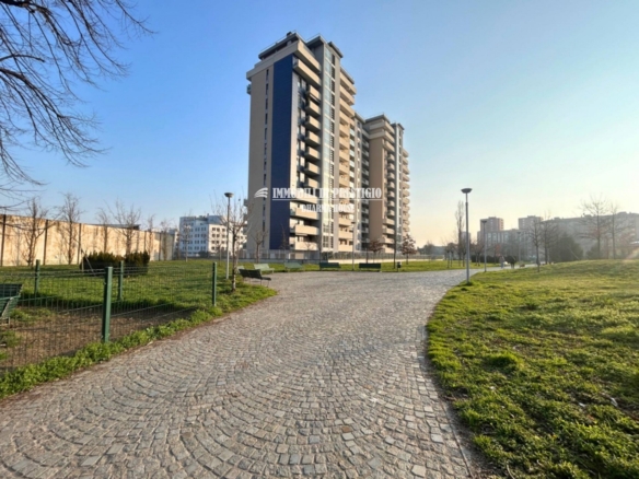 MILANO VIA CASTELLANZA, VENDITA APPARTAMENTO CON TERRAZZO