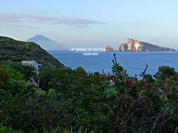 PANAREA, VENDITA VILLA A POCHI PASSI DAL MARE