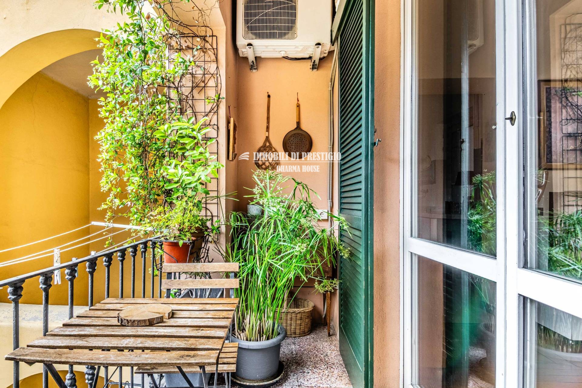 MILANO NAVIGLI,VENDITA ELEGANTE APPARTAMENTO STABILE D’EPOCA