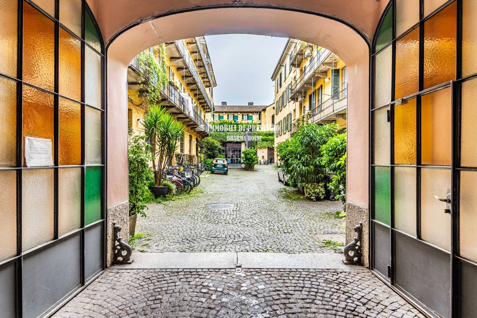 MILANO NAVIGLI,VENDITA ELEGANTE APPARTAMENTO STABILE D’EPOCA