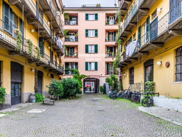 MILANO NAVIGLI,VENDITA ELEGANTE APPARTAMENTO STABILE D’EPOCA