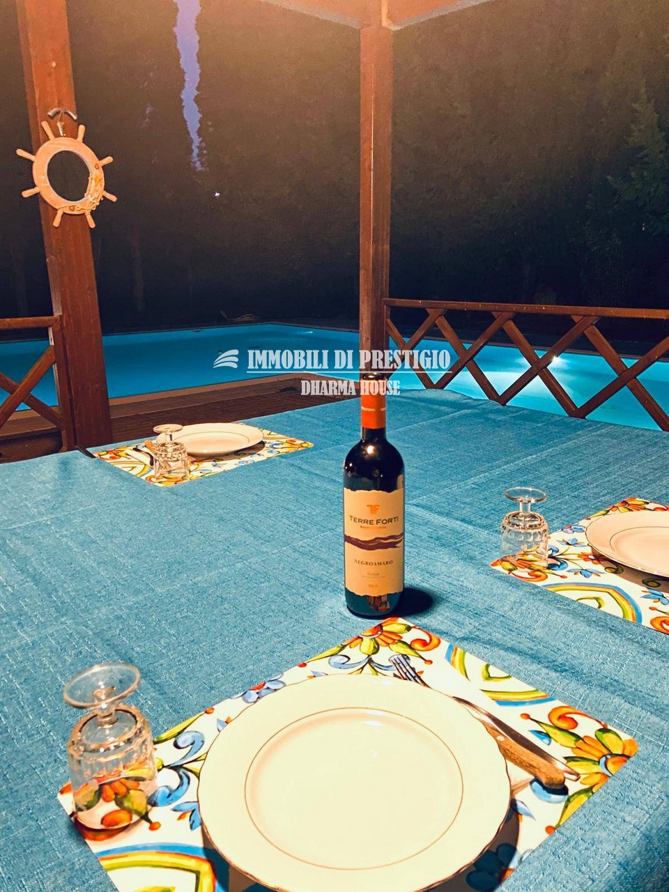 CHIEUTI, VENDITA VILLA DI CHARME CON PISCINA