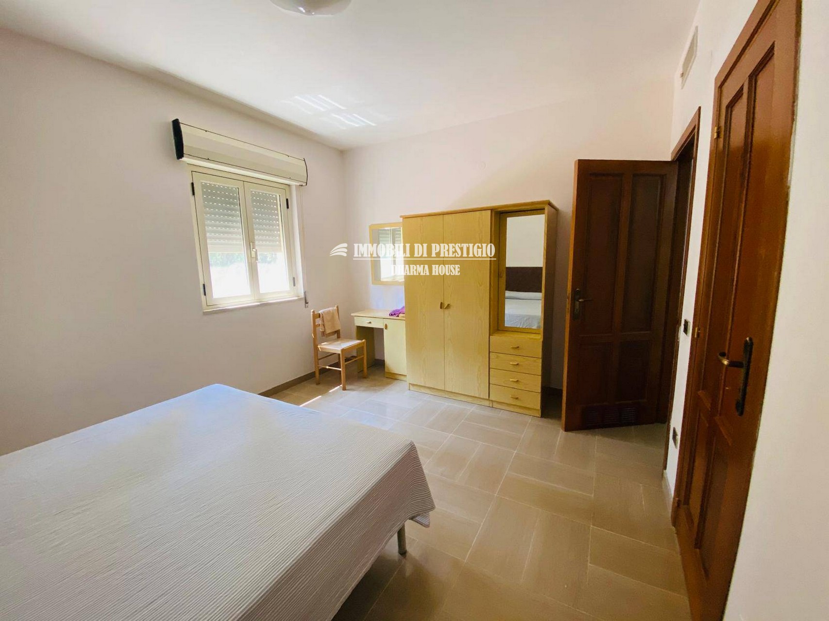 CHIEUTI, VENDITA VILLA DI CHARME CON PISCINA