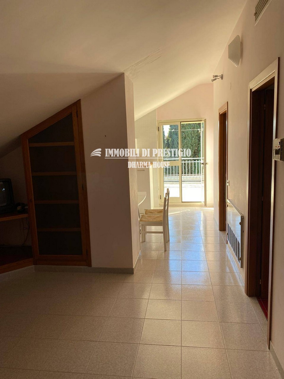 CHIEUTI, VENDITA VILLA DI CHARME CON PISCINA