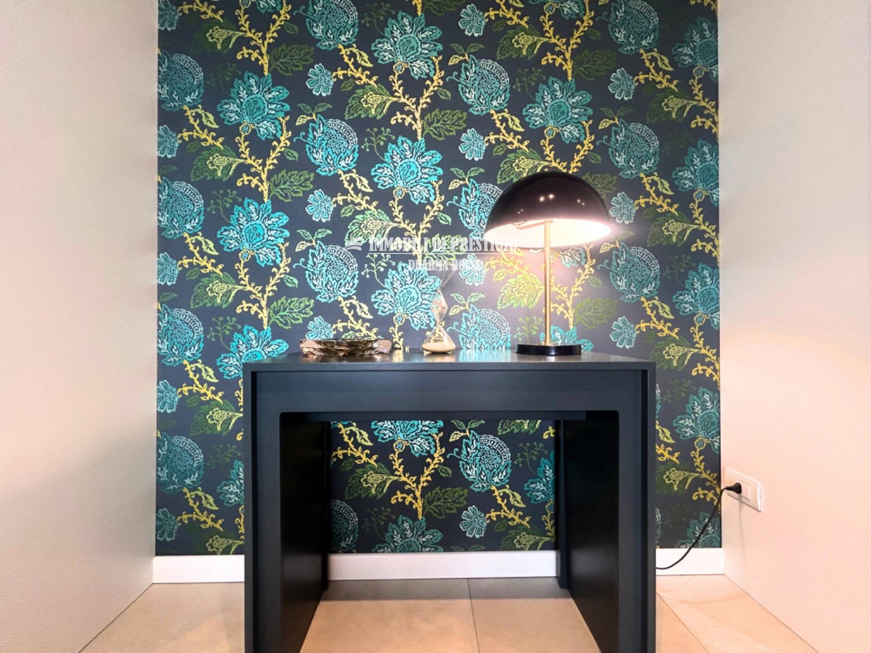 MILANO CASCINA MERLATA, VENDITA TRILOCALE CON TERRAZZO E BOX