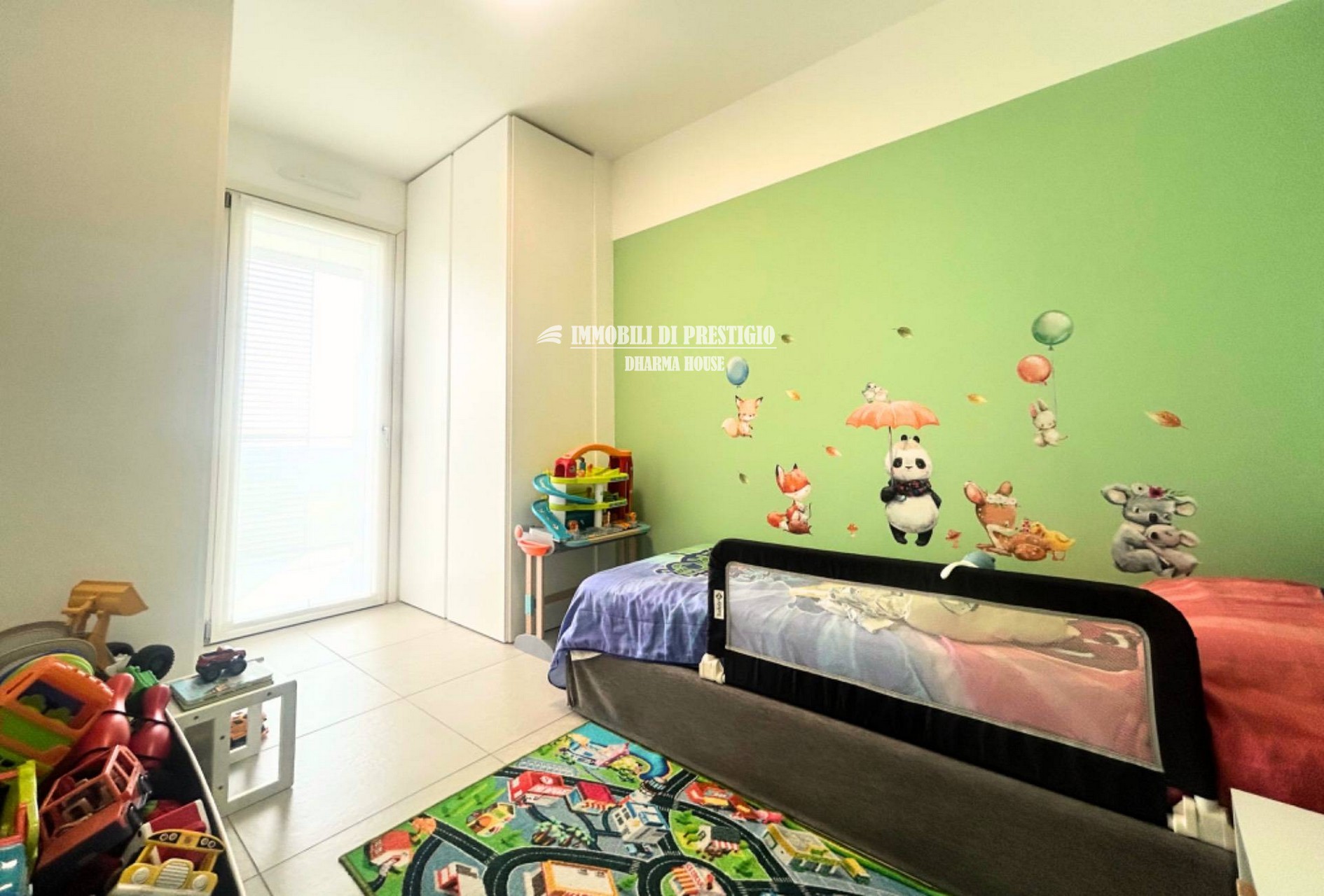 MILANO CASCINA MERLATA, VENDITA TRILOCALE CON TERRAZZO E BOX
