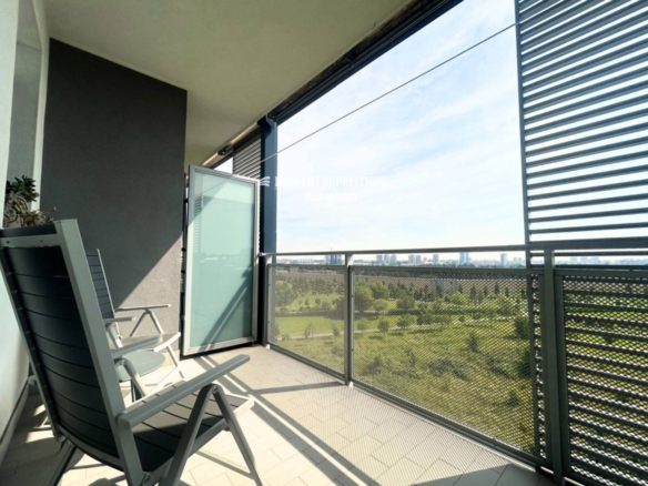 MILANO CASCINA MERLATA, VENDITA TRILOCALE CON TERRAZZO E BOX