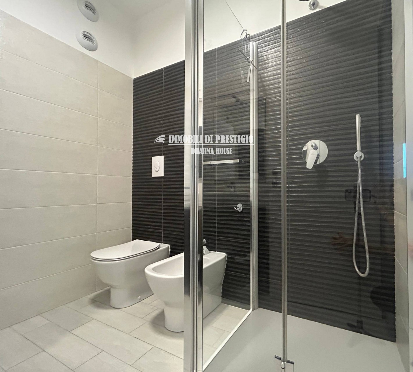 MILANO CASCINA MERLATA, VENDITA TRILOCALE CON TERRAZZO E BOX