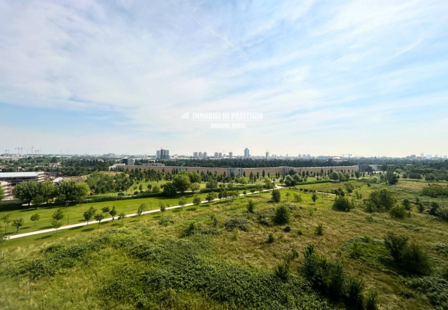 MILANO CASCINA MERLATA, VENDITA TRILOCALE CON TERRAZZO E BOX